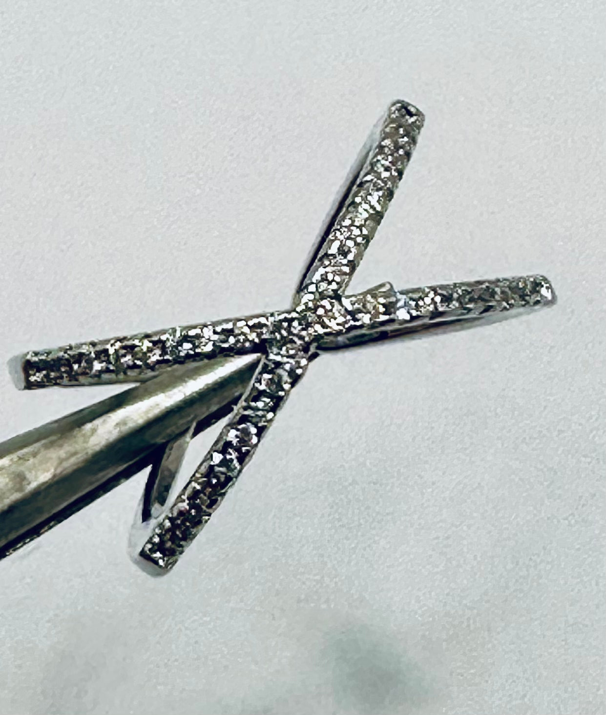 Anello Incrocio Acciaio Zirconato