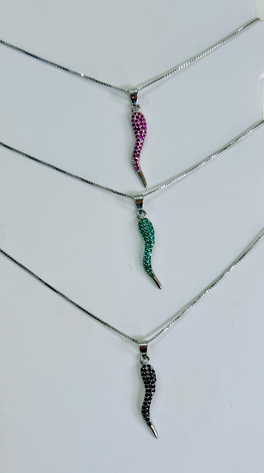 Collana con Corno pietre colorate